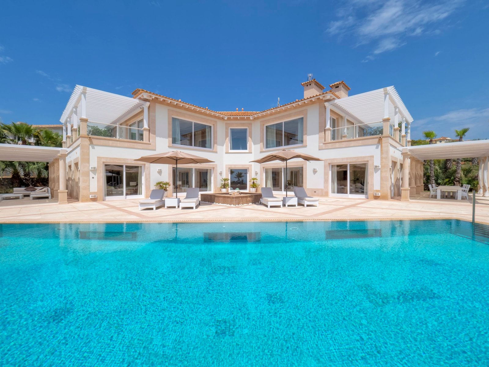 Ultimate Luxury Villa – PMA015