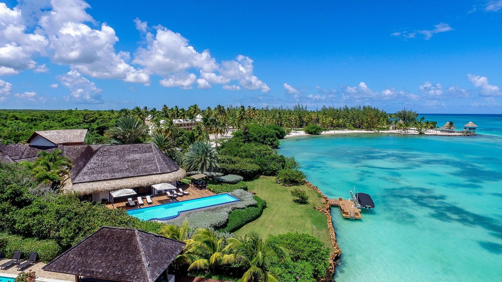Villa Oceanfront 5 Bedrooms Punta Cana – DOM003