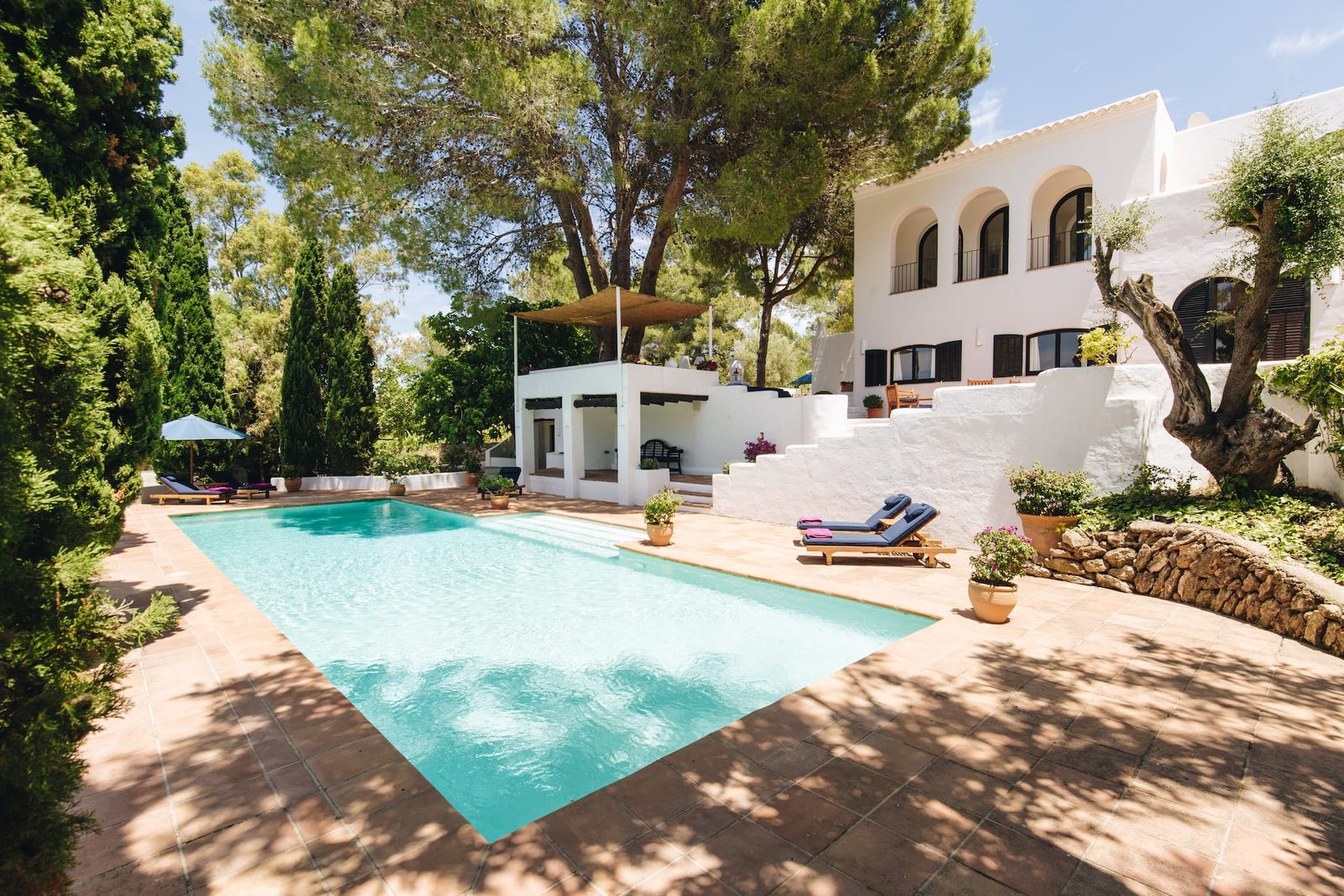 Wonderfully Appointed Villa in The Heart of Ibiza – IBZ032
