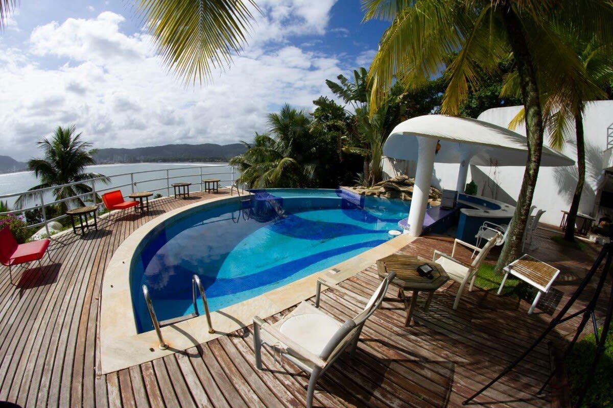 11 Suites Mansion in Guaruja – SAO006